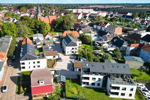 Mehrfamilienhäuser im grünen Zentrum von Damgarten