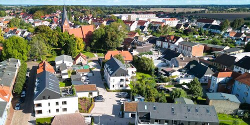 Mehrfamilienhäuser im grünen Zentrum von Damgarten