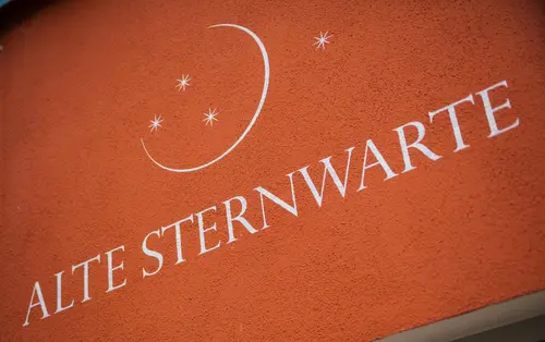 Schriftzug der Alten Sternwarte 